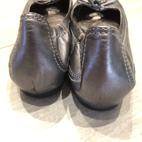 ECCO silver metallic leather flats size 5 (35) - Picture 4 of 8